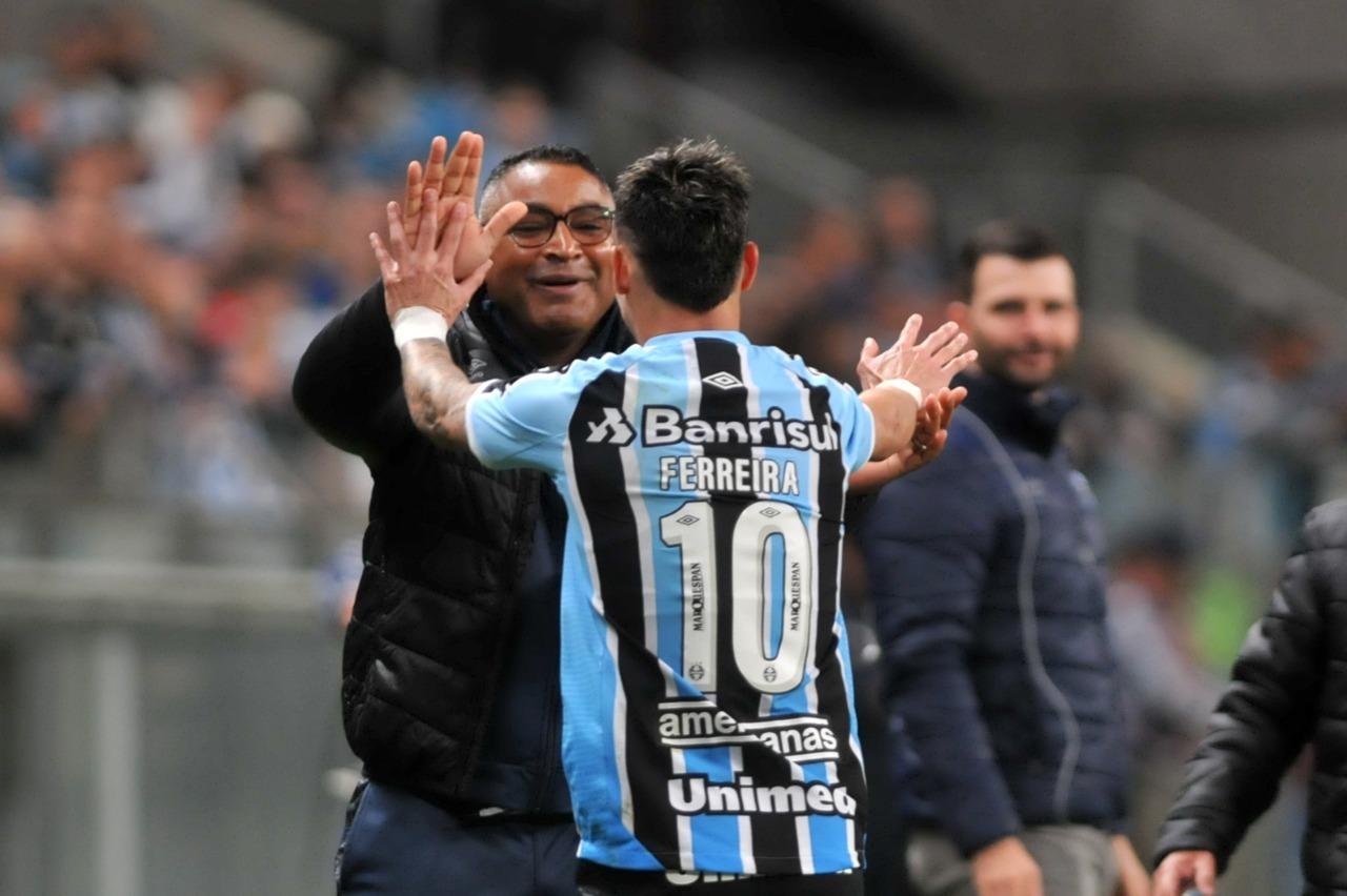 Ferreira marcou um gola&ccedil;o na noite desta sexta-feira