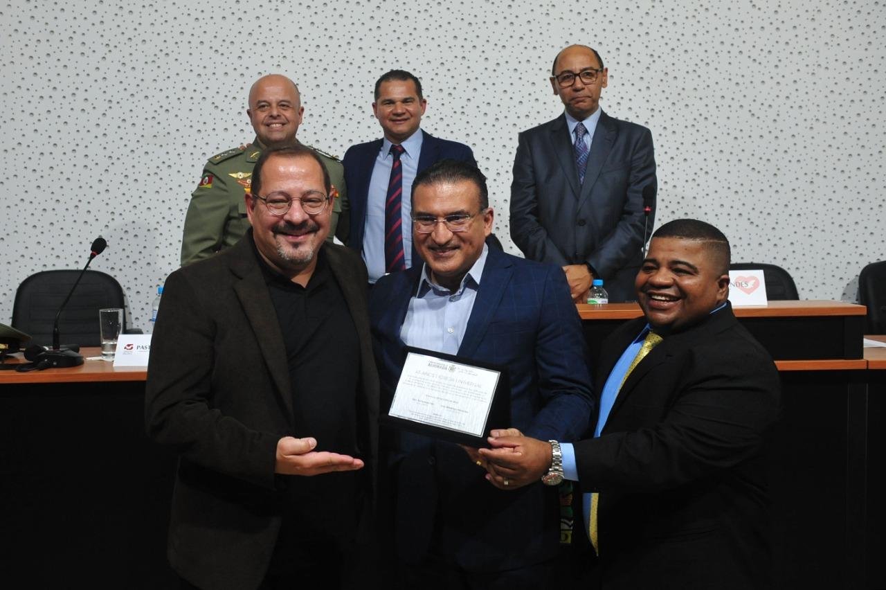 Homenagem na C&acirc;mara de Alvorada