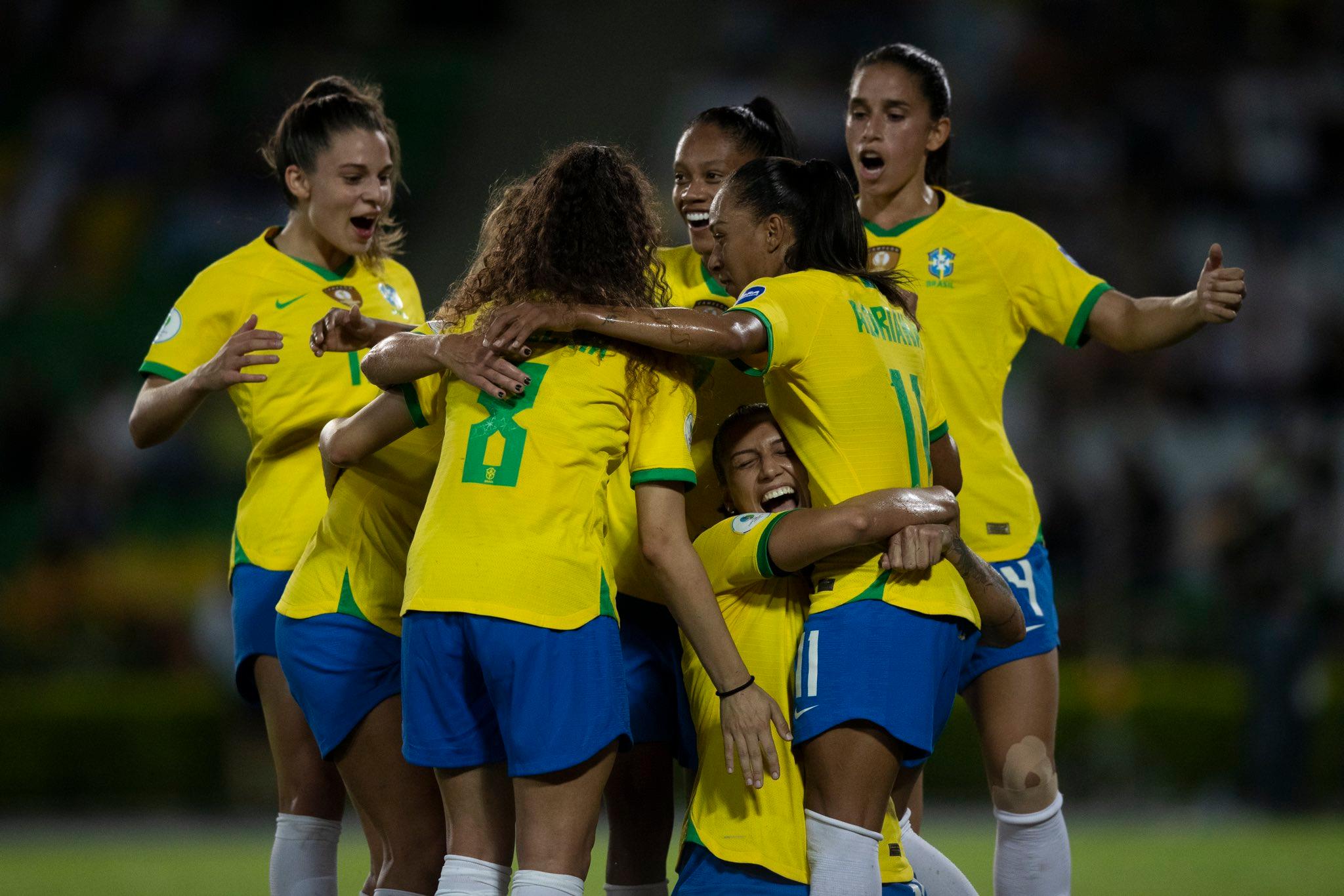 Sele&ccedil;&atilde;o Brasileira estreou com goleada na Copa Am&eacute;rica de Futebol Feminina