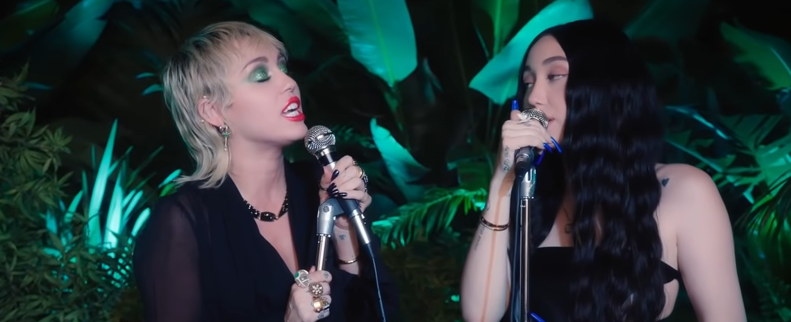 Miley Cyrus ft. Noah Cyrus na m&uacute;sica &ldquo;I Got So High That I Saw Jesus&rdquo;