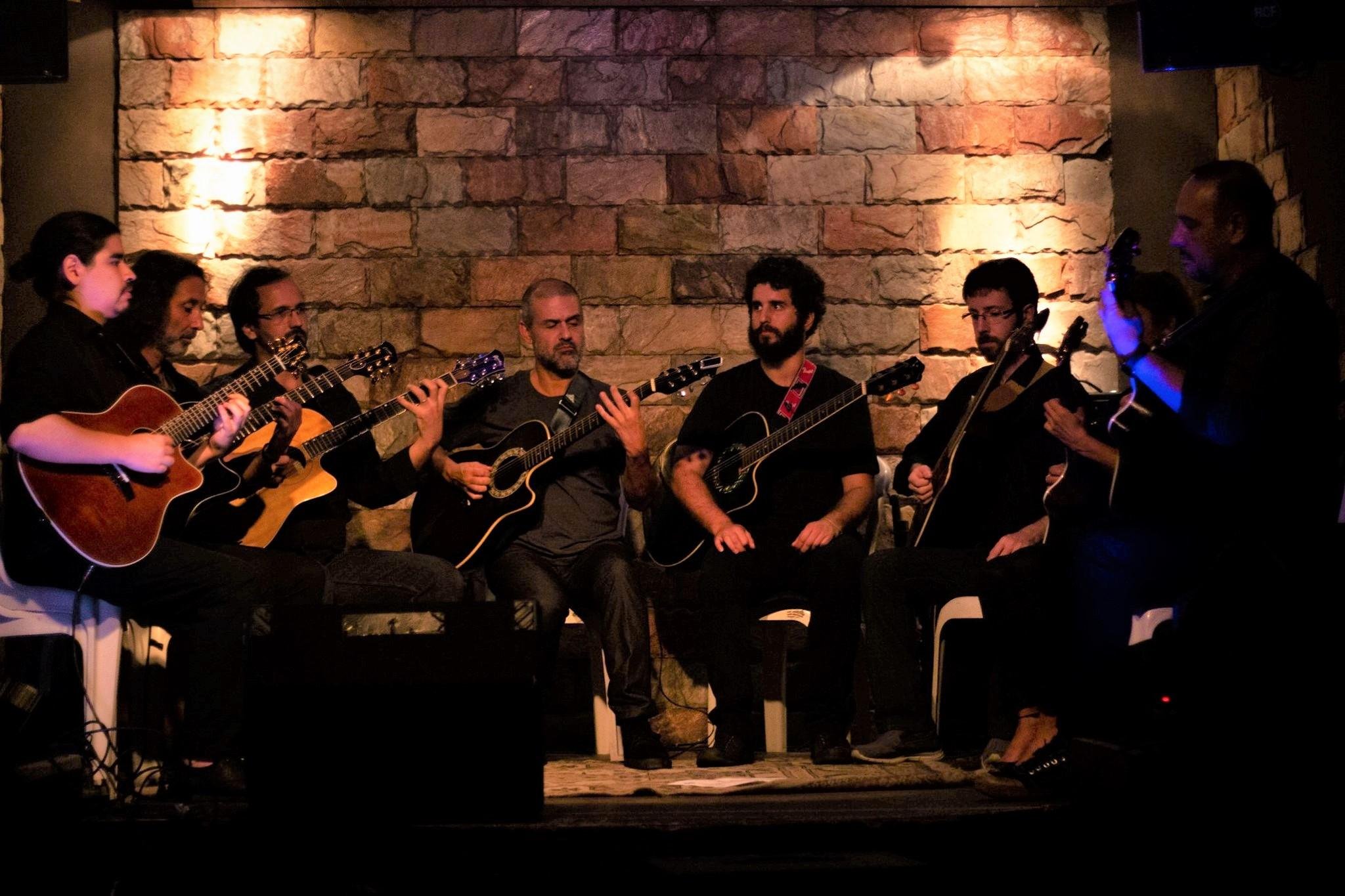 Ensemble de Guitarras do Brasil toca hoje, &agrave;s 20h30min, no La Fa&iacute;ska Caf&eacute;