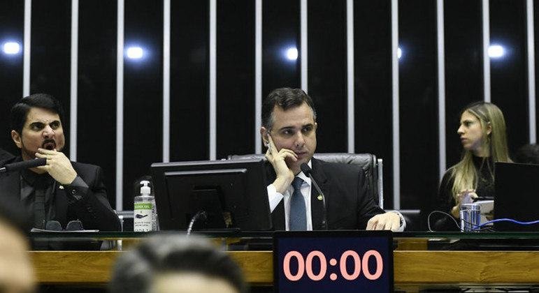 Senador Marcos do Val (Podemos-ES) e presidente do Senado, Rodrigo Pacheco (PSD-MG)