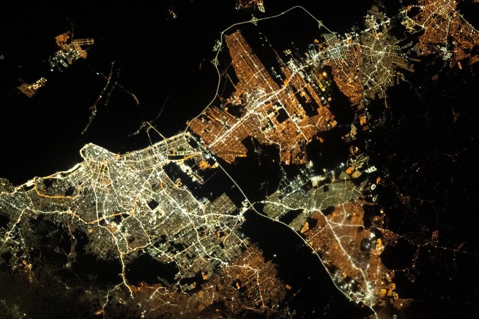 &Eacute; poss&iacute;vel observar a cidade de Porto Alegre at&eacute; a &aacute;rea da Vila Assun&ccedil;&atilde;o, na zona Sul, at&eacute; os limites com Canoas e Alvorada ao Norte