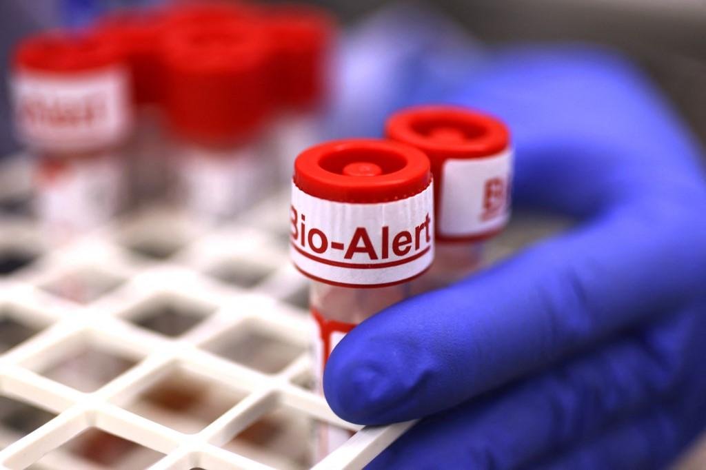 Doadores de &oacute;vulos e espermatozoides devem esperar 21 dias ap&oacute;s infec&ccedil;&atilde;o e n&atilde;o ter les&otilde;es