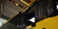 Ônibus é apedrejado na chegada ao Maracanã