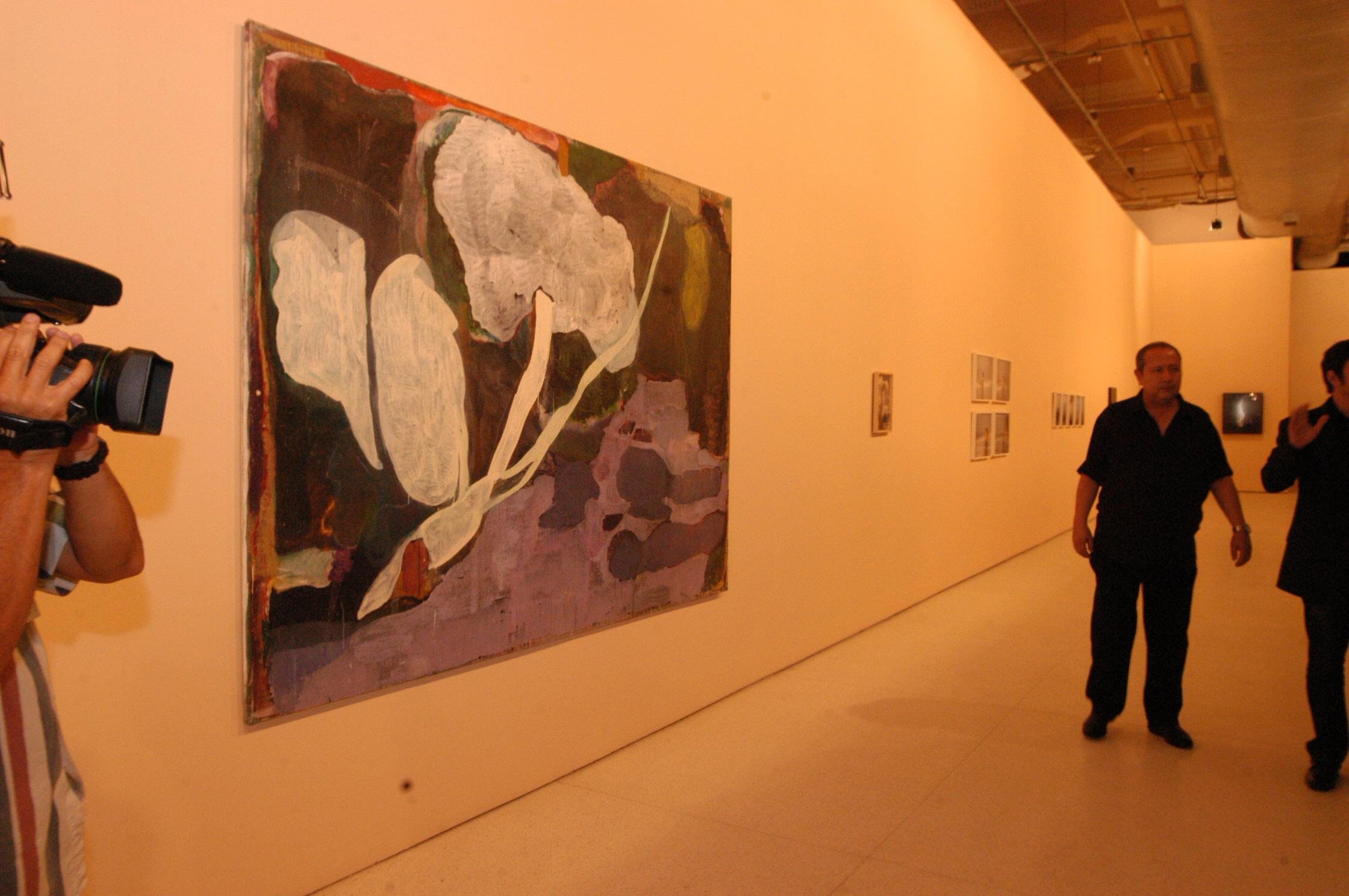 Obra da cole&ccedil;&atilde;o de Gilberto Chateaubriand em mostra no Santander Cultural em fevereiro de 2006