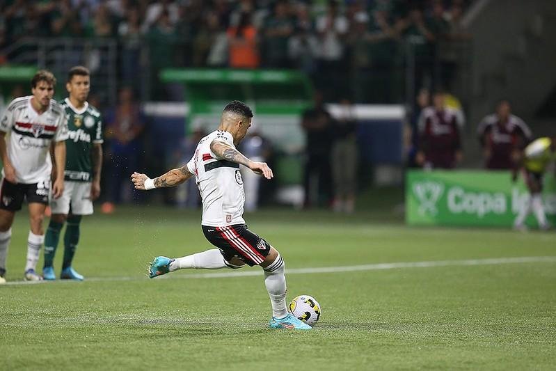 S&atilde;o Paulo venceu nos p&ecirc;naltis e est&aacute; nas quartas da Copa do Brasil