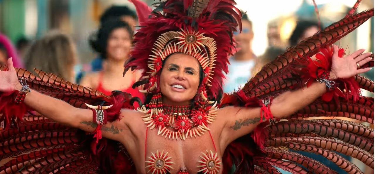 Nesta sexta-feira, dia 15, Gretchen lan&ccedil;ou sua mais nova m&uacute;sica, "F&ecirc;nix do Amor"