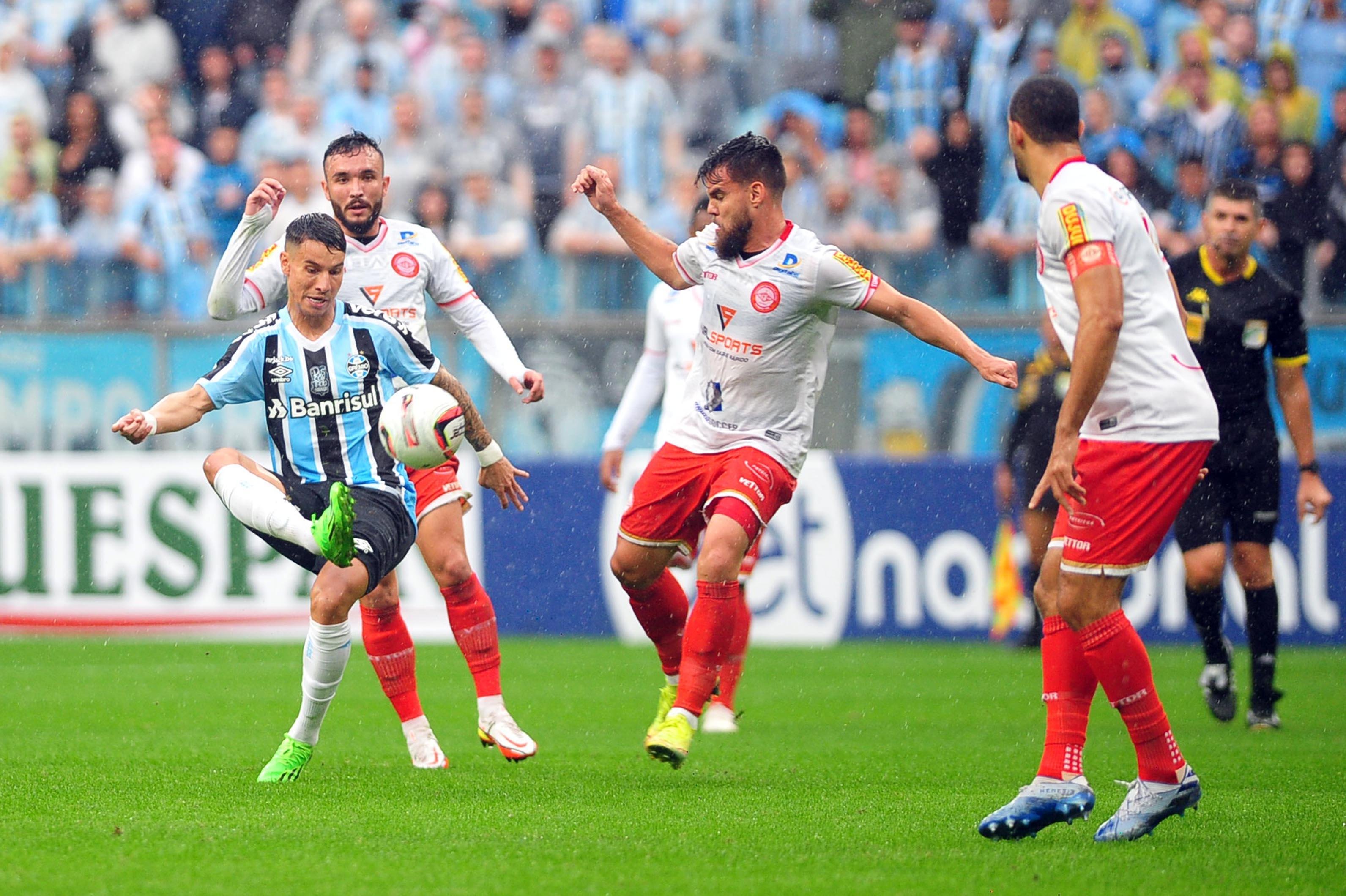 Roger elogiou desempenho de Ferreira