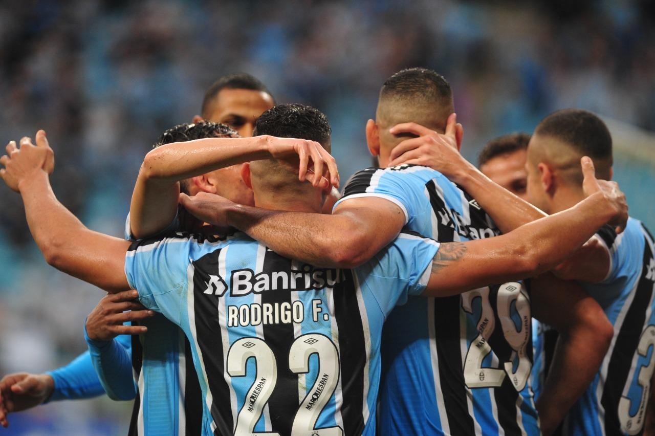 Romildo diz que grupo do Gr&ecirc;mio est&aacute; fechado para o restante da temporada
