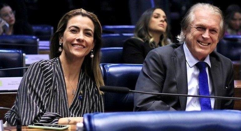 A senadora Soraya Thronicke e o pr&eacute;-candidato &agrave; Presid&ecirc;ncia pelo Uni&atilde;o Brasil, Luciano Bivar