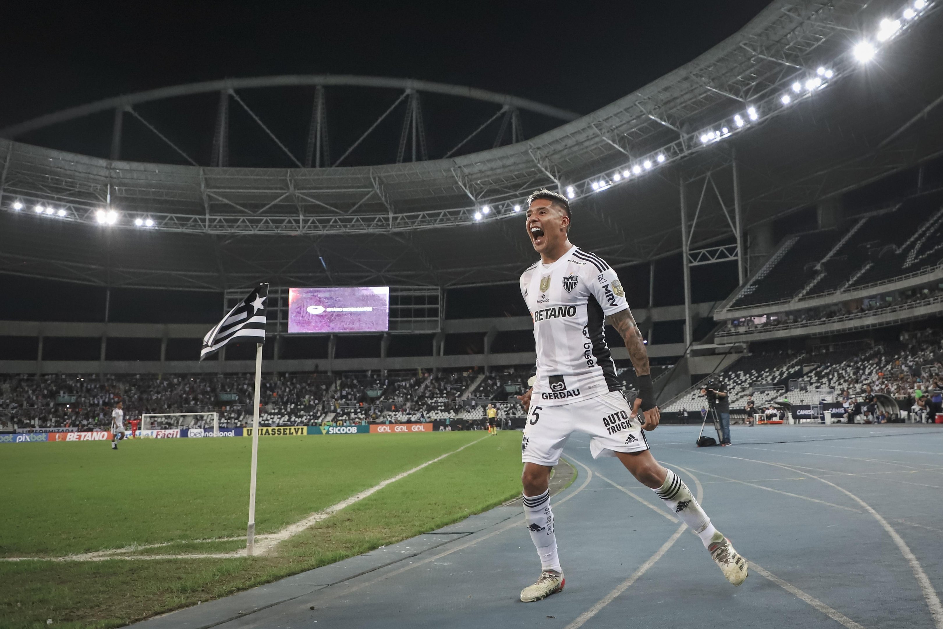 Confronto teve um &uacute;nico gol neste domingo, marcado por Zaracho