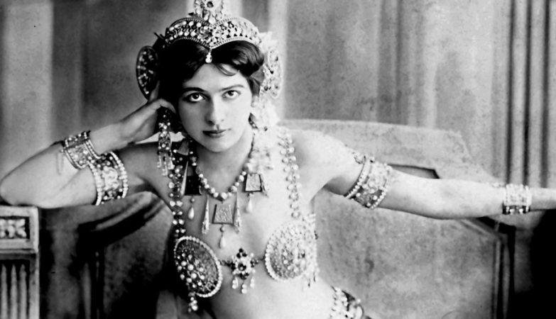 Mata Hari, dan&ccedil;arinha holandesa, espionou a favor dos alem&atilde;es na I Guerra.