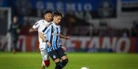 Grêmio e Brusque maltrataram a bola em Santa Catarina
