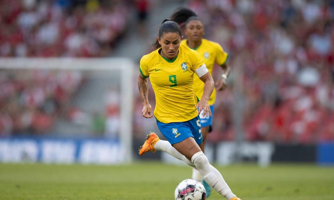 Debinha &eacute; uma das artilheiras da Copa Am&eacute;rica com quatro gols