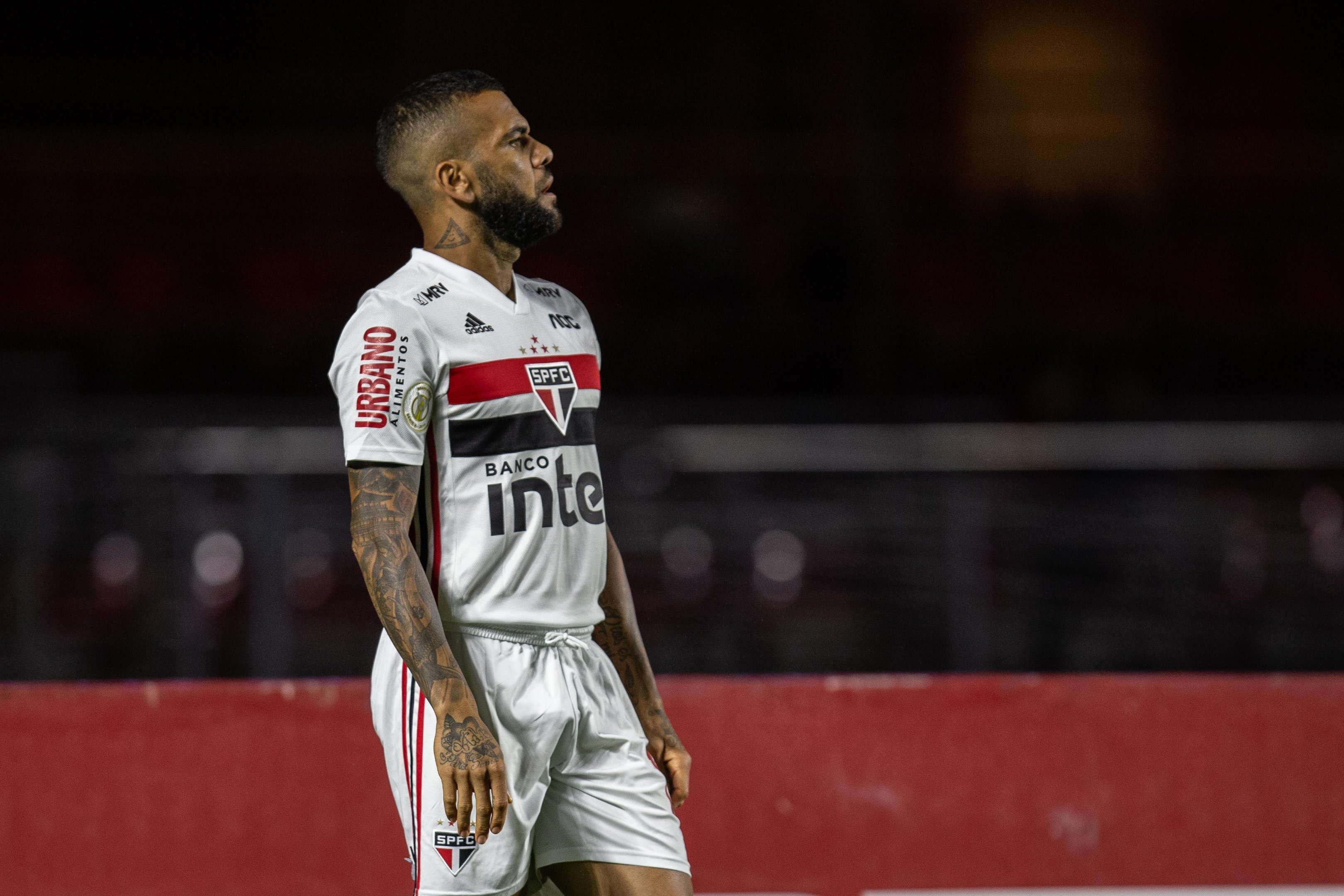 Daniel Alves &eacute; o novo refor&ccedil;o do Pumas