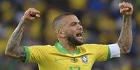 Daniel Alves sonha em disputar a Copa do Mundo do Catar pelo Brasil