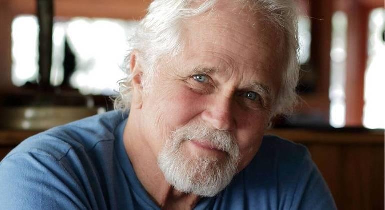 Ator morre um dia ap&oacute;s an&uacute;ncio errado de fam&iacute;lia