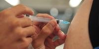 Nos demais dias, a vacinação contra a Covid-19 ocorre normalmente em todas as Unidades Básicas de Saúde do município