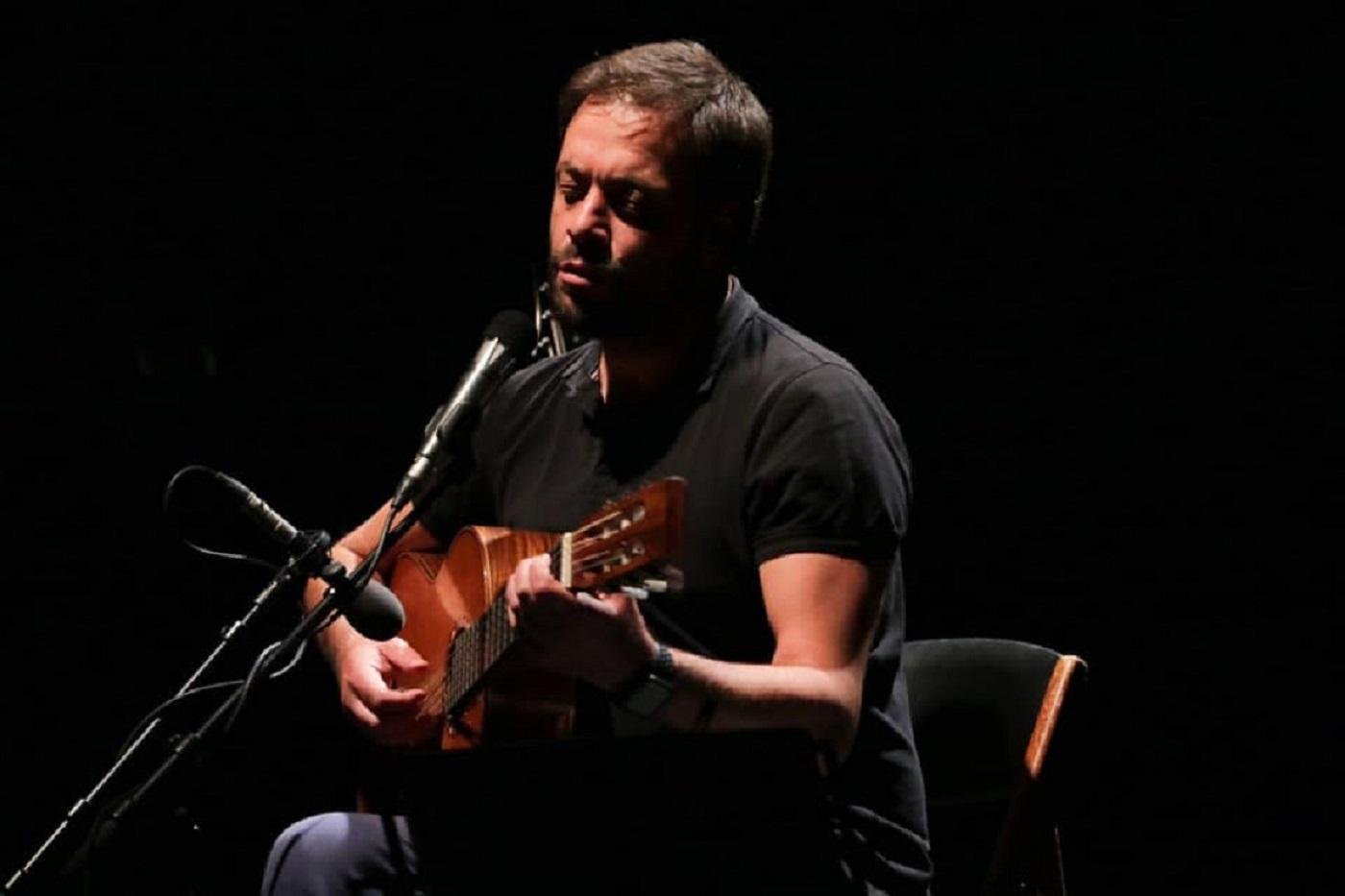 Ant&oacute;nio Zambujo apresenta as 13 can&ccedil;&otilde;es do seu novo &aacute;lbum e algumas das suas mais populares