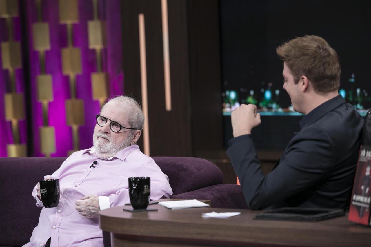 J&ocirc; Soares concede entrevista a F&aacute;bio Porchat na Record TV