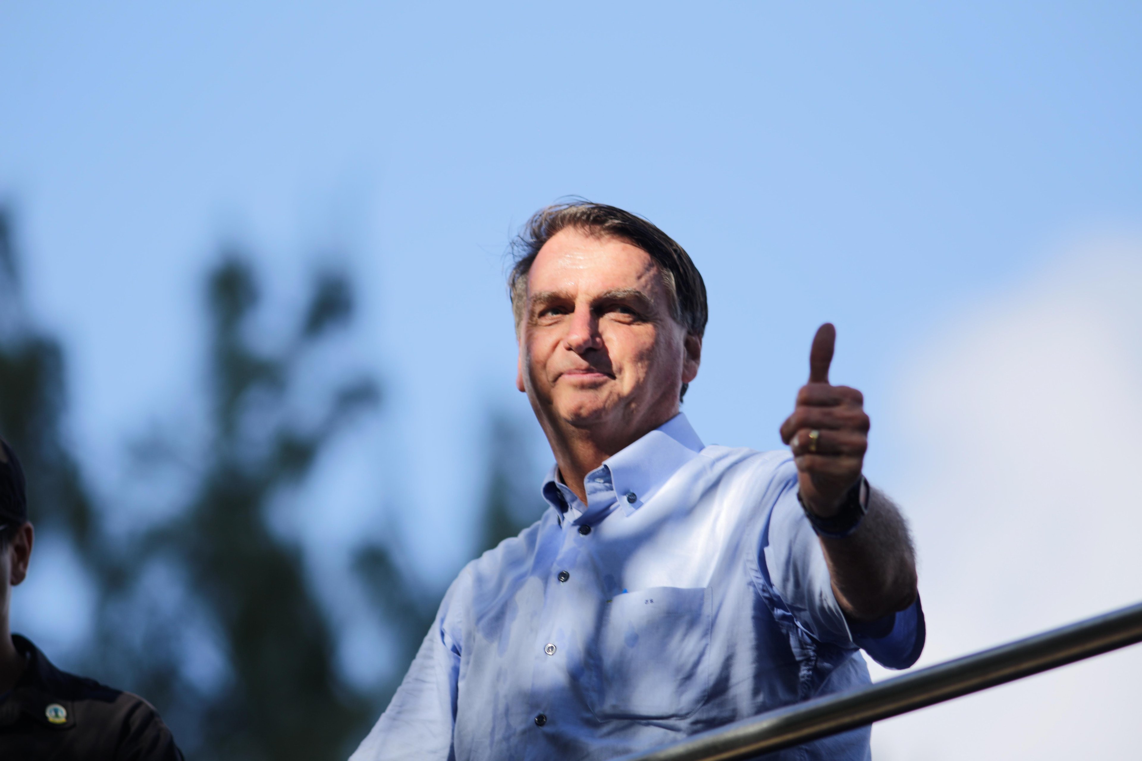 Presidente viajou neste s&aacute;bado para participar de um ato religioso na capital pernambucana, onde tamb&eacute;m fez motociata pelas ruas