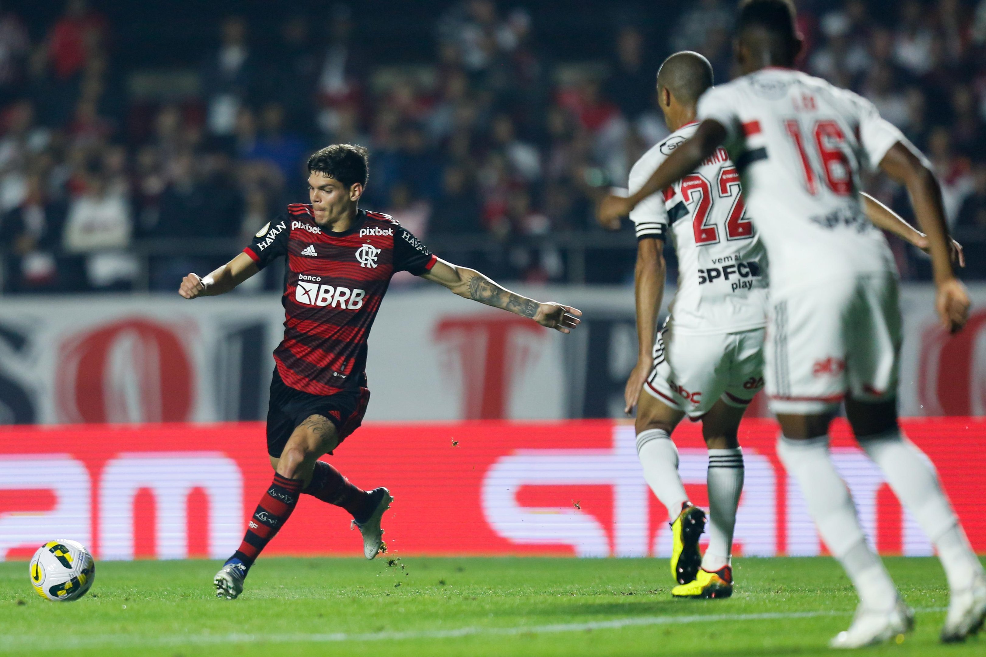 Tricolor foi derrotado por 2 a 0 na noite deste s&aacute;bado