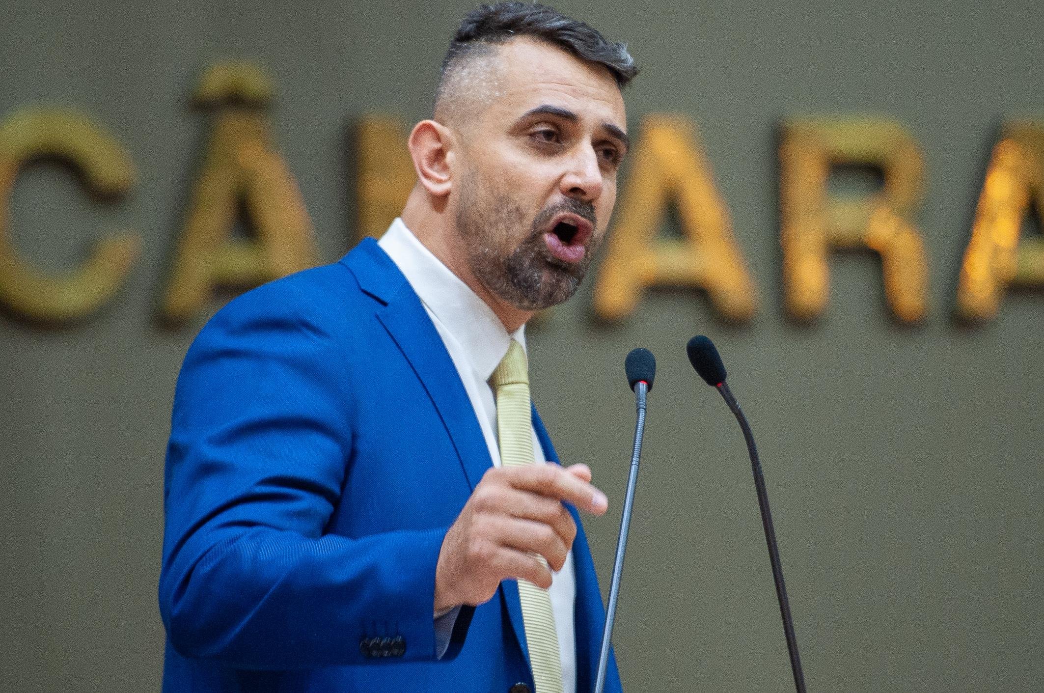 Vereador Alexandre Bobadra segue na C&acirc;mara de Porto Alegre
