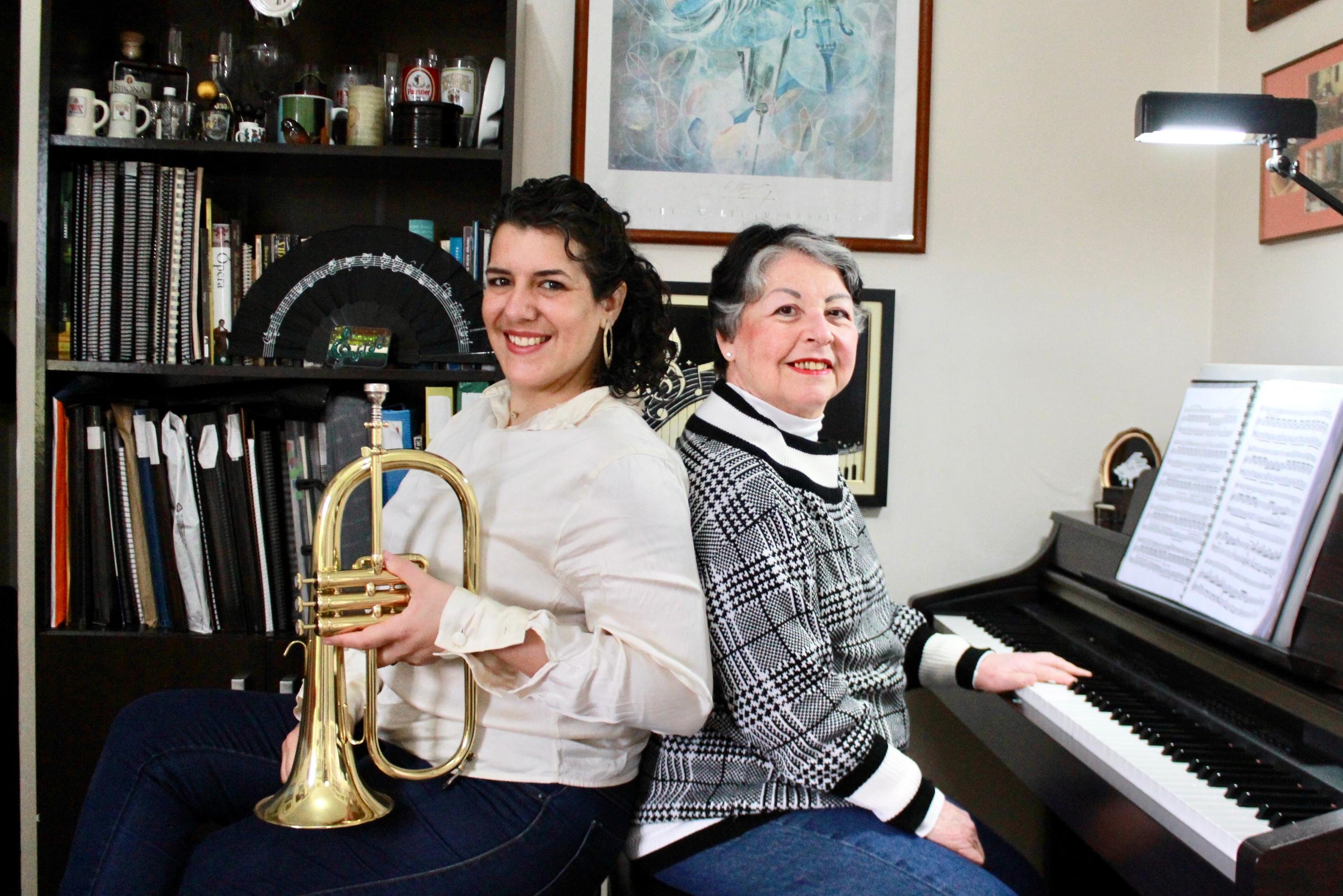 Daniela Garcia e Elda Pires formam o Duo Metapiano, de Porto Alegre