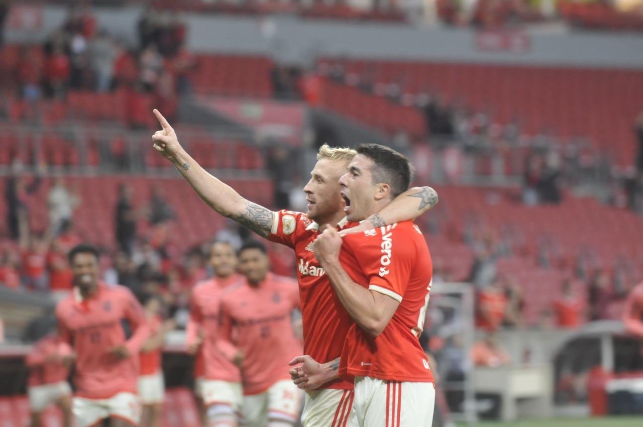 Colorado goleou o Fluminense por 3 a 0 no Beira-Rio
