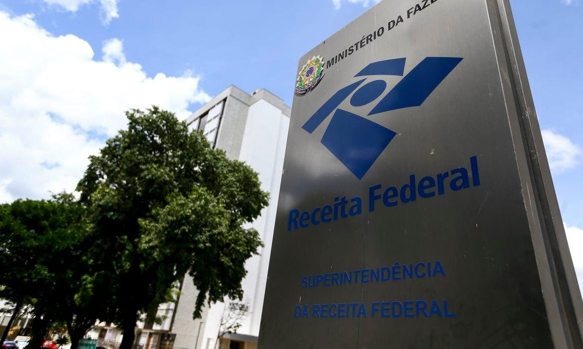 As informa&ccedil;&otilde;es devem ser enviadas por meio do programa gerador da Declara&ccedil;&atilde;o do ITR (DIRT)