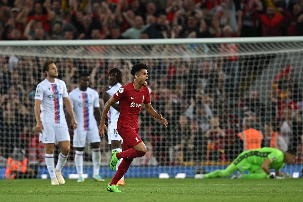 Luis D&iacute;az comemora o gol de empate do Liverpool