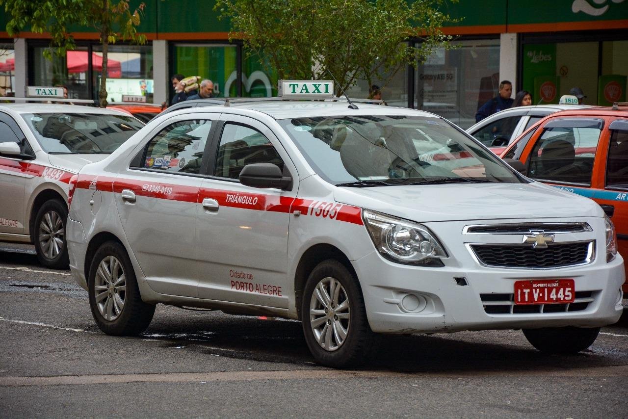 Taxistas comemoram menos gastos quando trocam de ve&iacute;culo