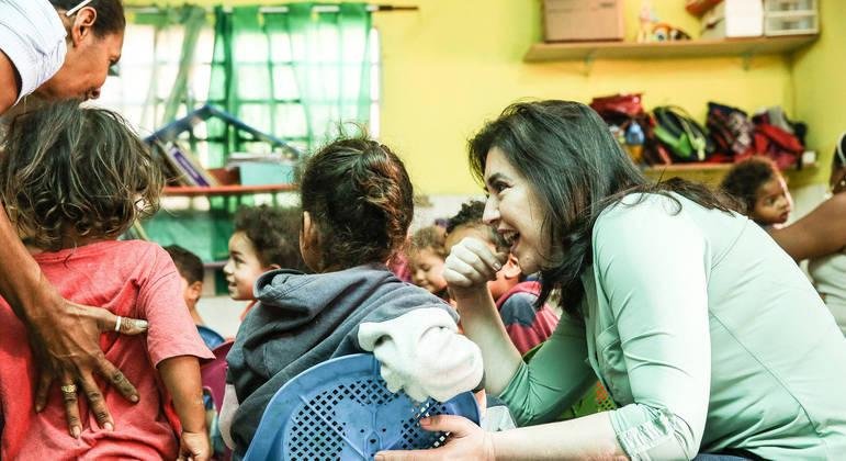 A candidata do MDB &agrave; Presid&ecirc;ncia da Rep&uacute;blica, Simone Tebet, em visita a uma creche no DF