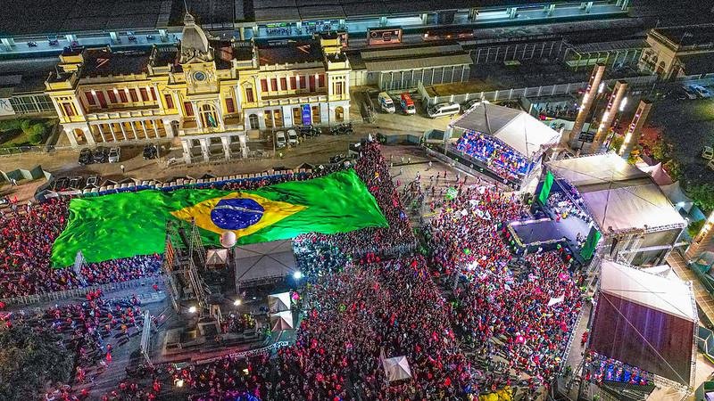 Lula discursou para apoiadores em MG