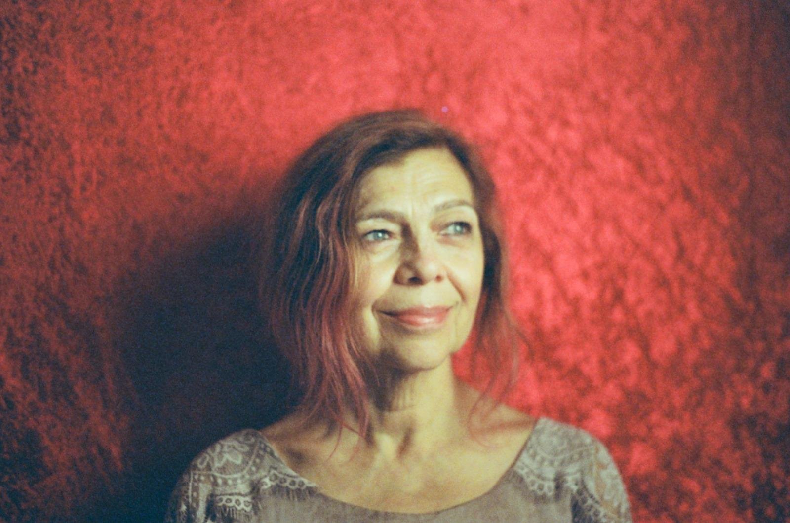 Rosane Pereira &eacute; a autora do livro "Mulheres Esquecidas" que tem lan&ccedil;amento neste s&aacute;bado na Associa&ccedil;&atilde;o Vila Flores