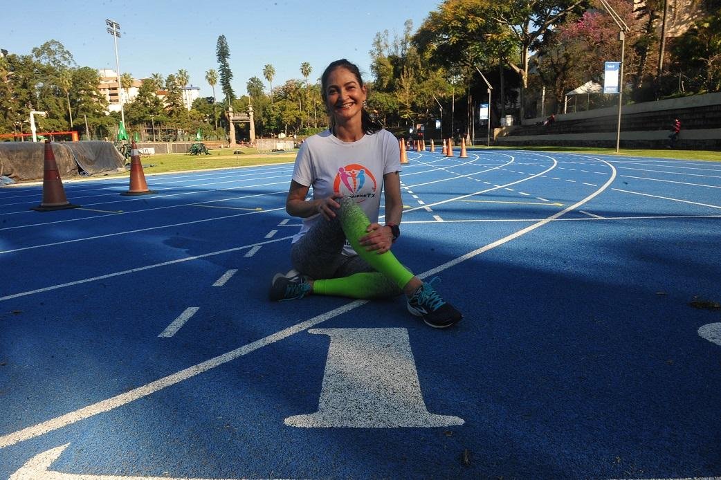 Li&egrave;ge na pista de atletismo da Sogipa, local onde corre durante a semana para se preparar para as competi&ccedil;&otilde;es