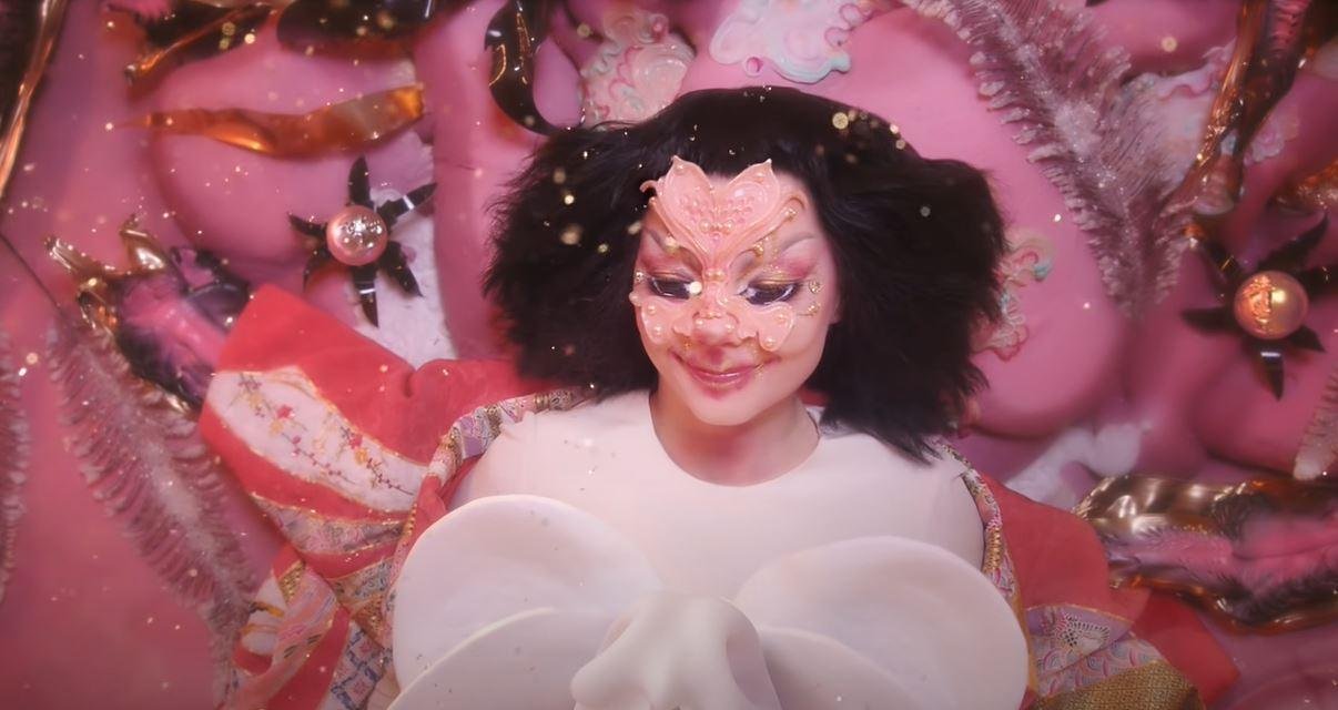 Em breve o repert&oacute;rio de Bj&ouml;rk ter&aacute; novidade