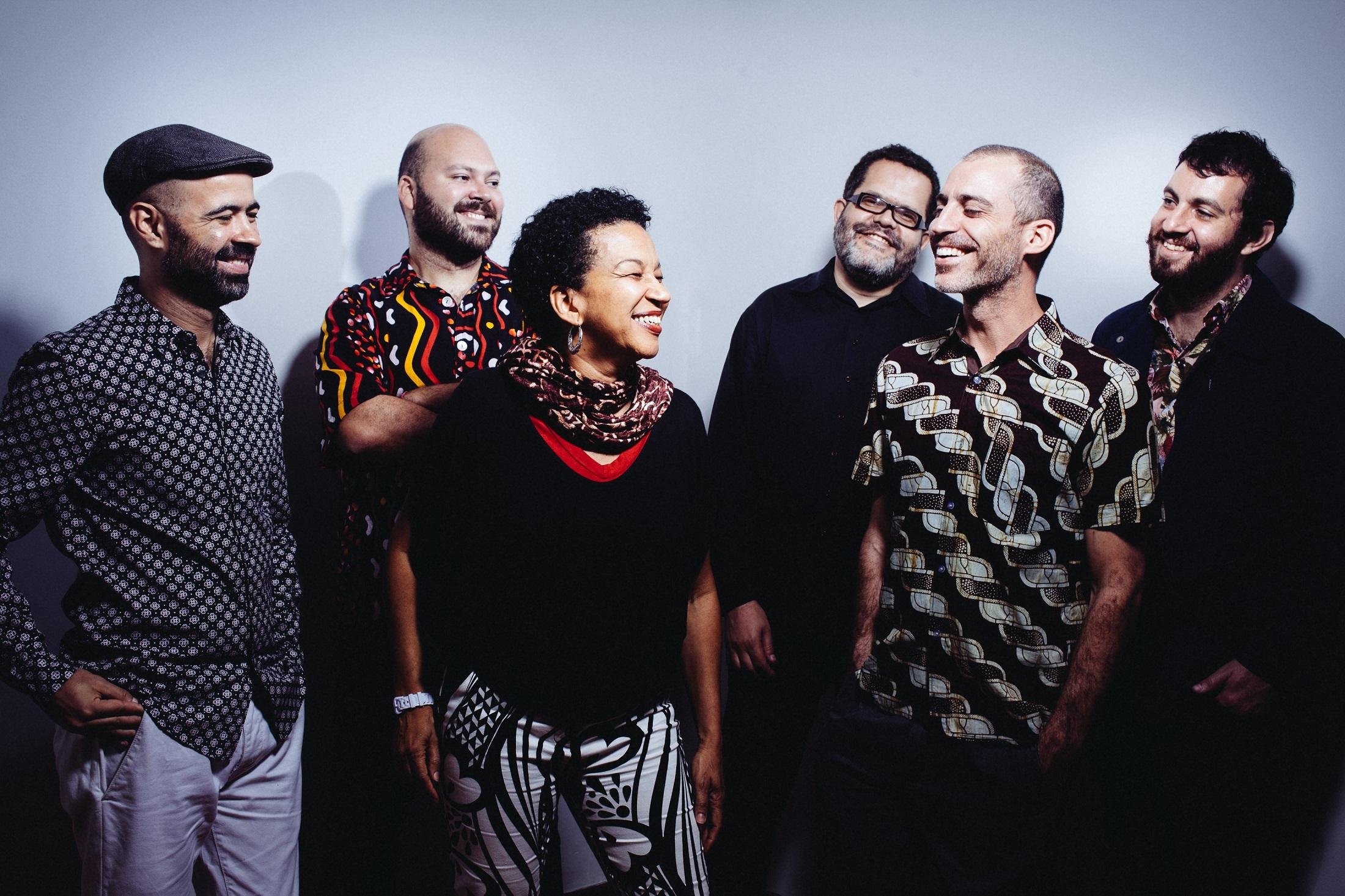 Apresenta&ccedil;&atilde;o &uacute;nica do Encruza ser&aacute; nesta quarta-feira, &agrave;s 21h, no Theatro S&atilde;o Pedro