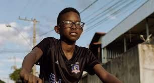 Deivid (C&iacute;cero Lucas) &eacute; um garoto que tem como grande objetivo ser astrof&iacute;sico, e participar de uma miss&atilde;o que ir&aacute; a Marte em 2030