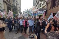 Ciro Gomes realizou uma caminhada pela Andradas até a Esquina Democrática.