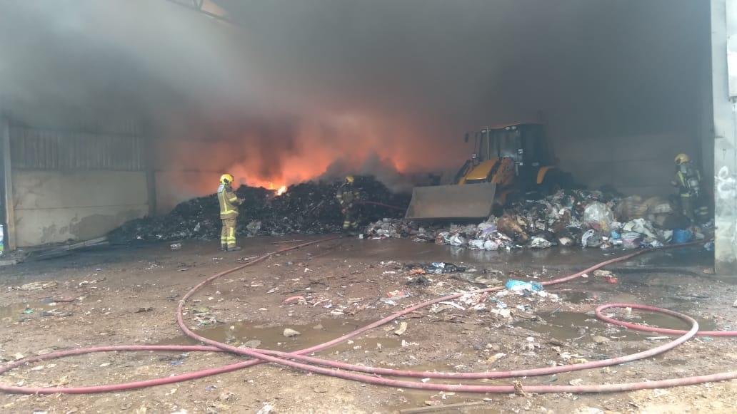Inc&ecirc;ndio atinge associa&ccedil;&atilde;o de reciclagem em Caxias