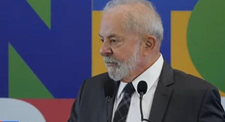 Candidato Luiz In&aacute;cio Lula da Silva em entrevista coletiva com a imprensa internacional