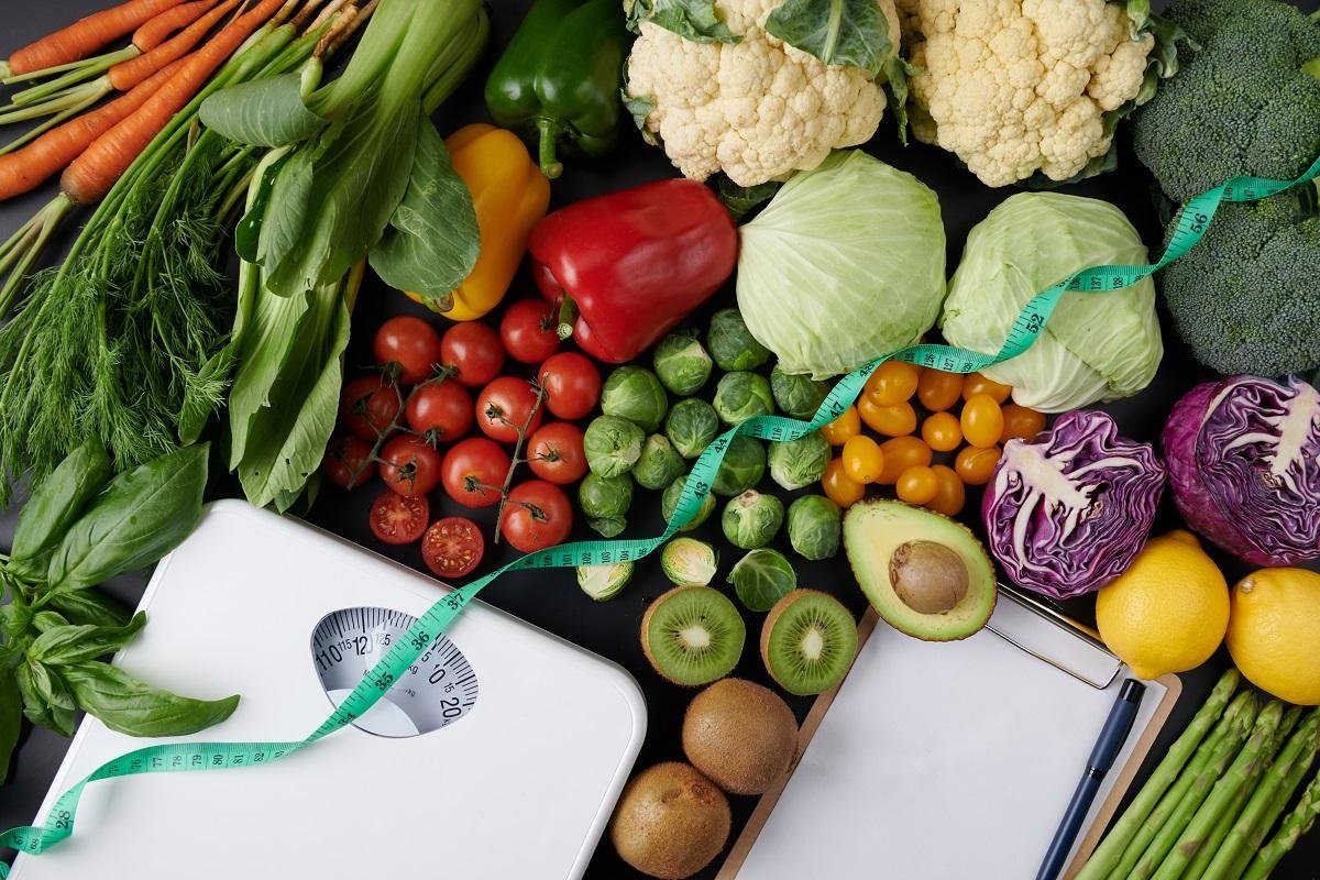 Hoje h&aacute; uma gama de &aacute;reas espec&iacute;ficas em que os nutricionistas podem atuar: da ind&uacute;stria &agrave;s academias, sem que a cl&iacute;nica e o consult&oacute;rio tenham perdido import&acirc;ncia