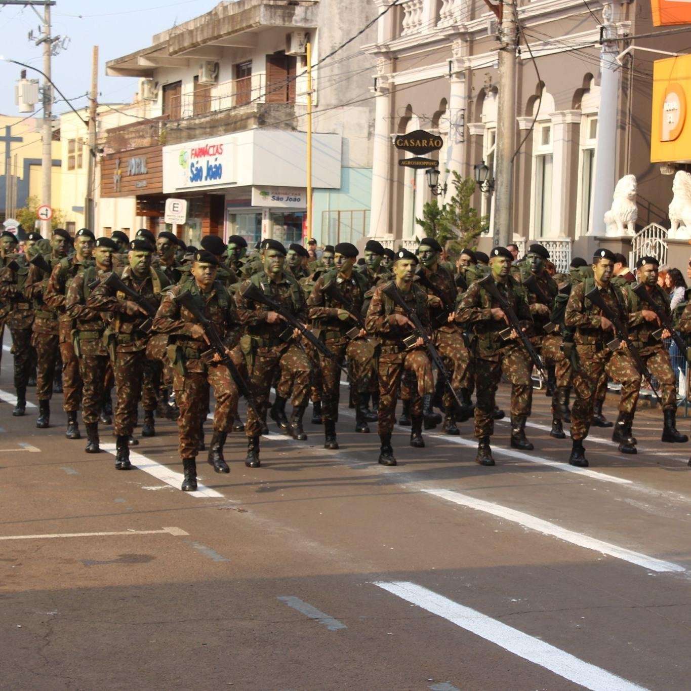 A primeira parada c&iacute;vica ser&aacute; no s&aacute;bado, com a presen&ccedil;a de unidades do Ex&eacute;rcito e For&ccedil;as de Seguran&ccedil;a