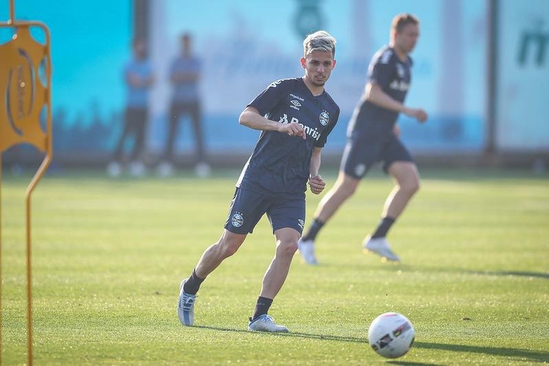 Biel dever&aacute; ser titular contra o Bahia na Arena