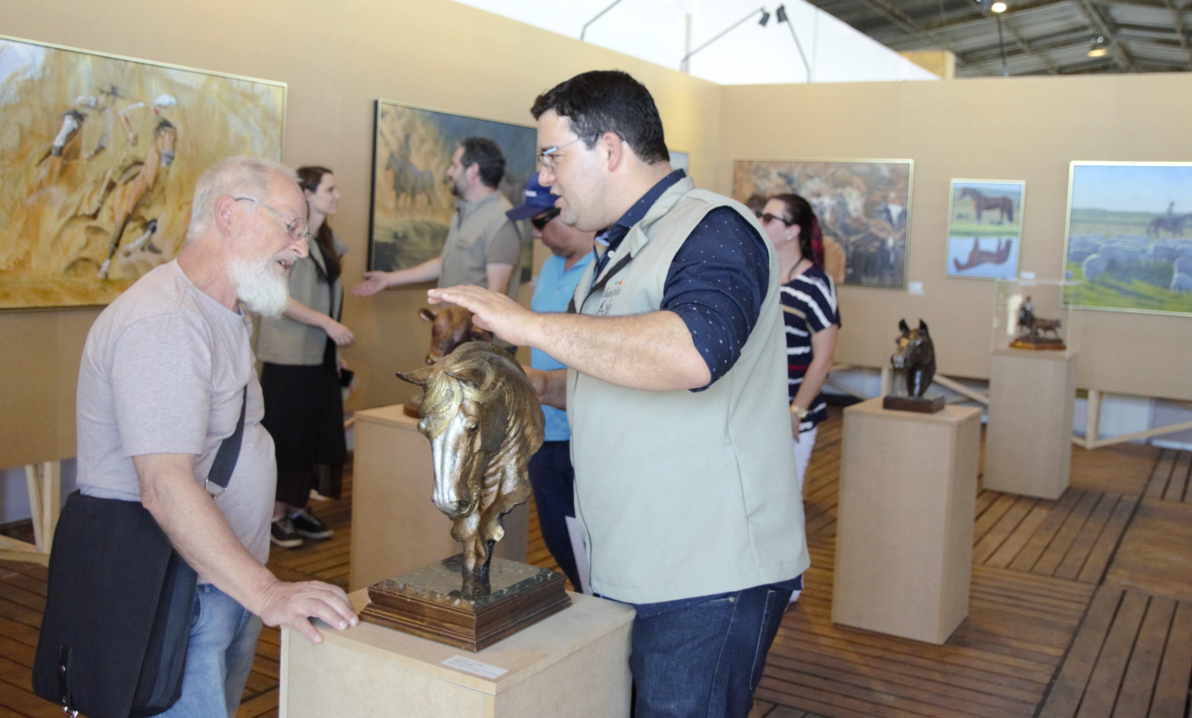 O Projeto Est&acirc;ncia da Arte apresenta obras de Alejandro Arnutti
