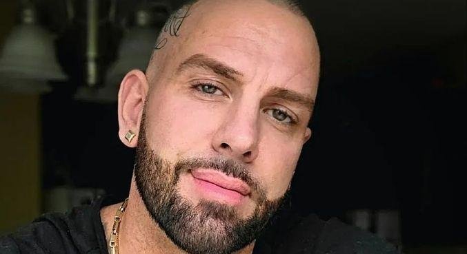H&aacute; apenas dois dias, Pat Stay, conhecido por ser um melhores rappers de batalha, lan&ccedil;ou no YouTube o single "The Game DISS"