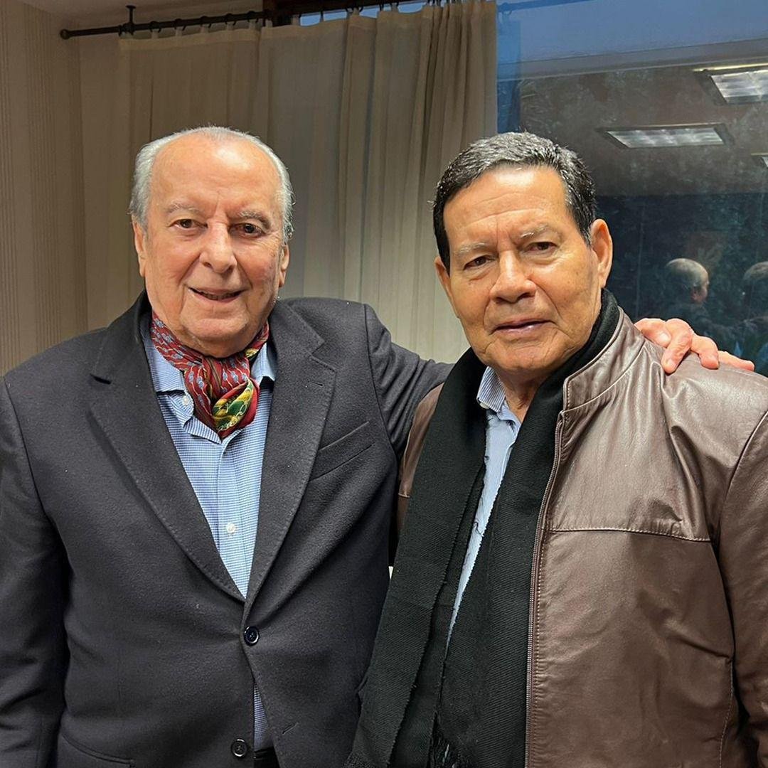 Jair Soares e Mour&atilde;o discutiram sobre o cen&aacute;rio eleitoral do pa&iacute;s e do Estado