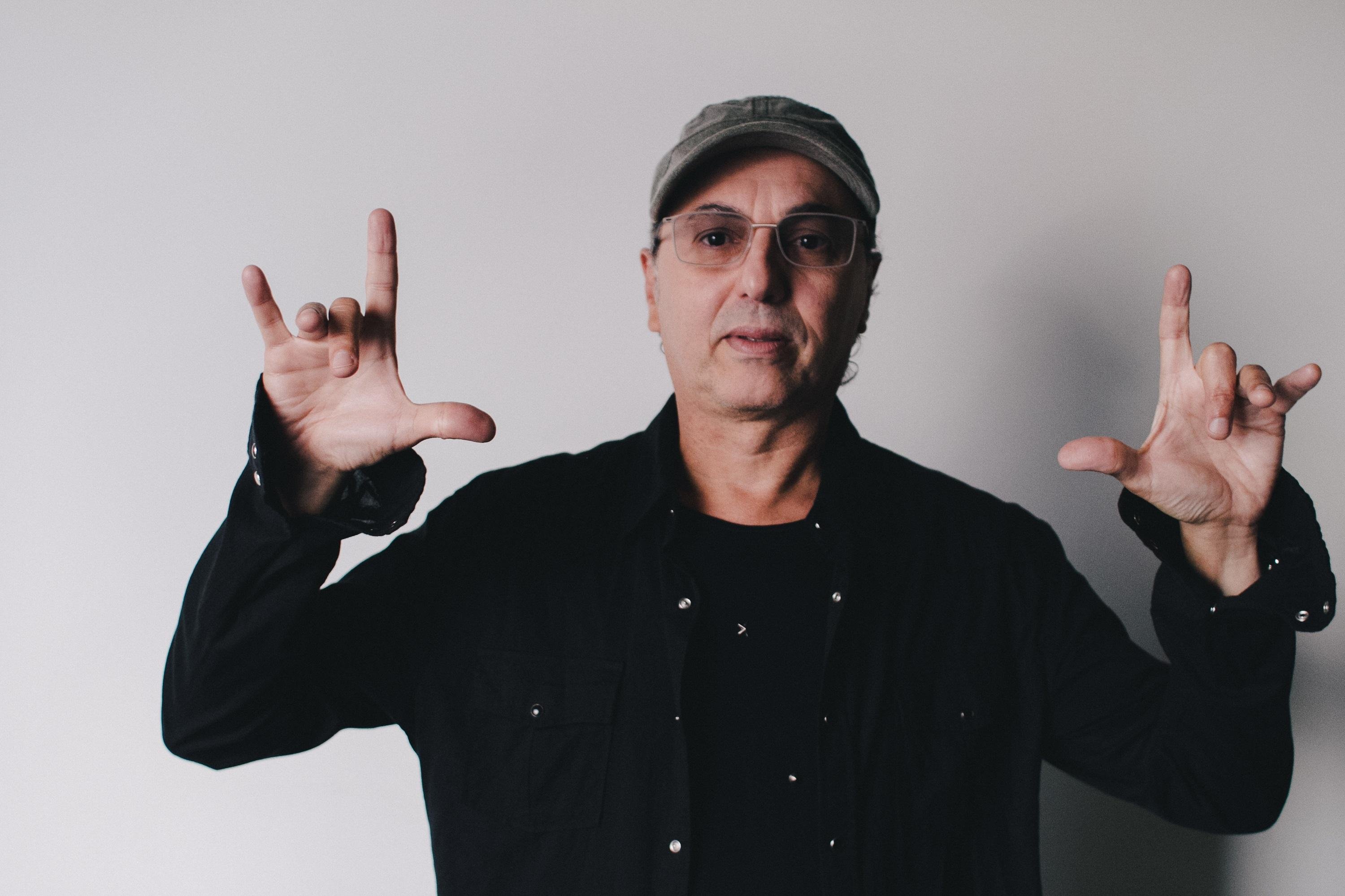 Zeca Baleiro tamb&eacute;m participa de mesa sobre cultura lusobrasileira na quarta, dia 7